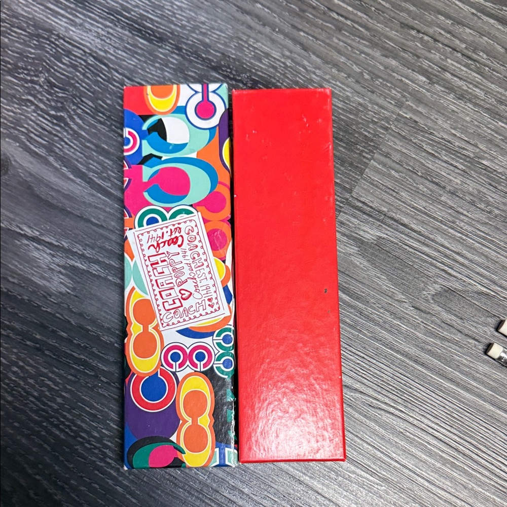 Coach Poppy Colorful pencil set - Picture 8 of 8